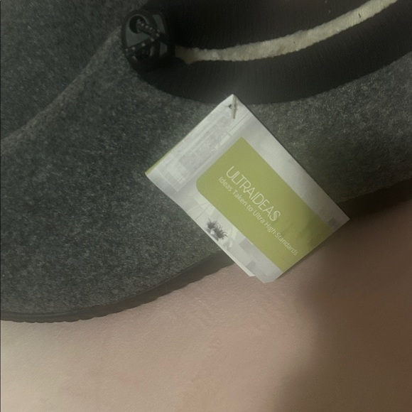 Cozy Gray Slippers - Picture 3 of 6